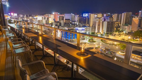 福岡中洲の夜景が一望できるテラスで“ハイエンドな大人のビアガーデン”がスタート。～[es]Rooftop Garden BAGUS NAKASU～